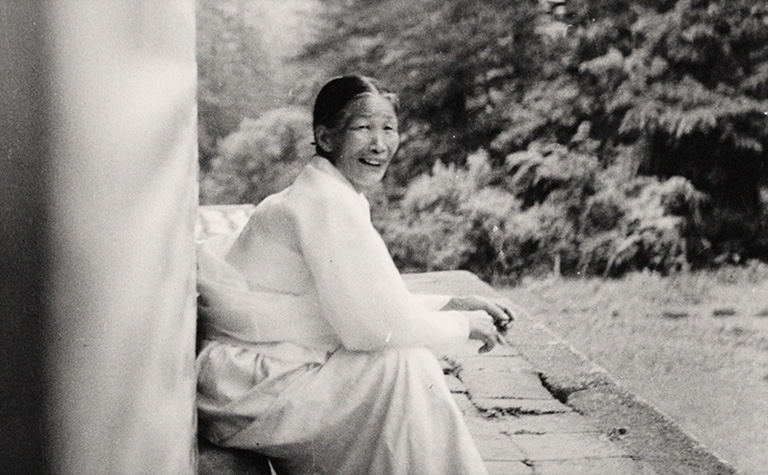 윤독정여사